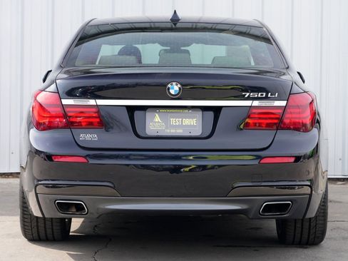 Used 2013 BMW 750Li image 10