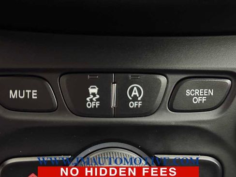 Used 2019 Jeep Cherokee Limited w/ Technology Group AWD/4WD image 36