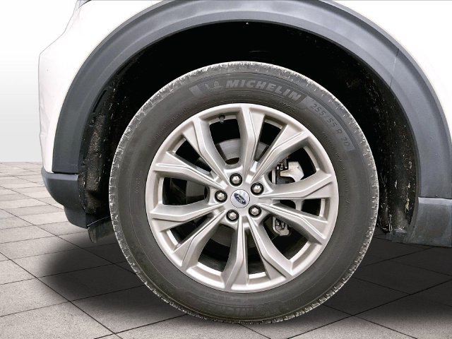 Used 2023 Ford Explorer XLT w/ Equipment Group 202A AWD/4WD image 8