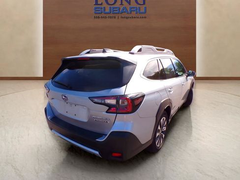 Certified 2025 Subaru Outback Touring XT AWD/4WD image 5