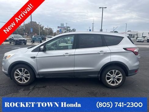 Used 2017 Ford Escape SE FWD image 7