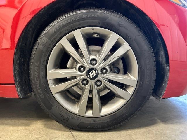 Used 2017 Hyundai Elantra SE FWD image 11