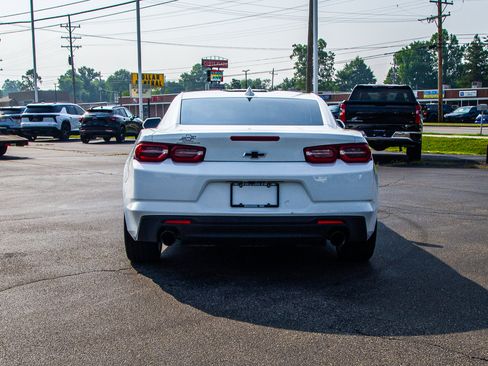 Used 2022 Chevrolet Camaro LT RWD image 6