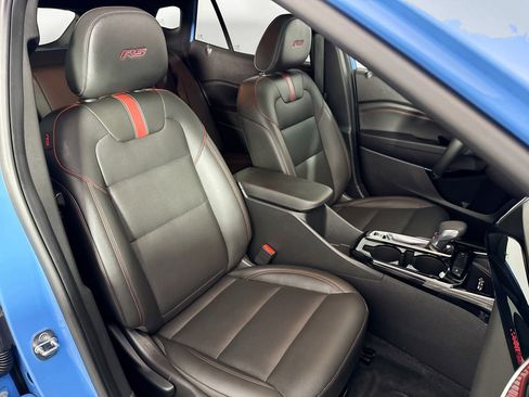 Used 2024 Chevrolet Trax RS w/ Sunroof Package image 34