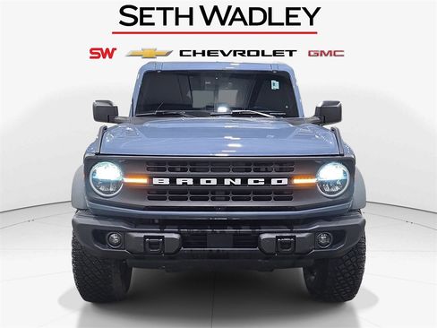 Used 2023 Ford Bronco Black Diamond w/ Sasquatch Package image 2