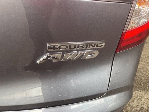 Used 2022 Honda Pilot Touring image 11