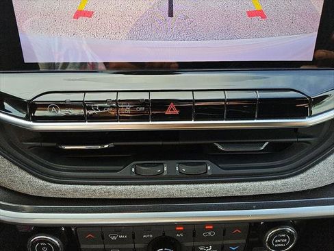 Certified 2023 Jeep Compass Latitude w/ Convenience Group image 21