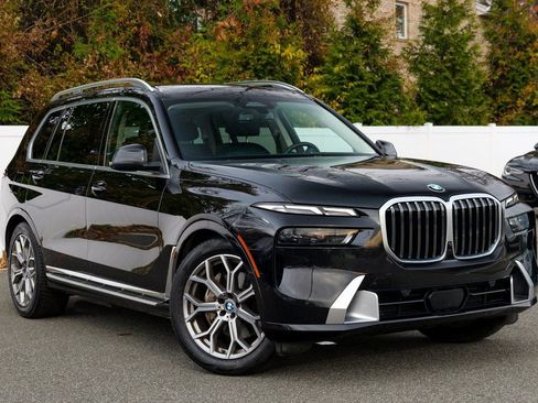 Used 2024 BMW X7 xDrive40i image 1