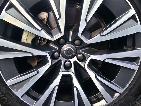 Used 2021 Volvo XC90 T5 Momentum w/ Climate Package image 25