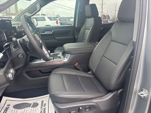 New 2026 GMC Sierra 1500 SLT image 12