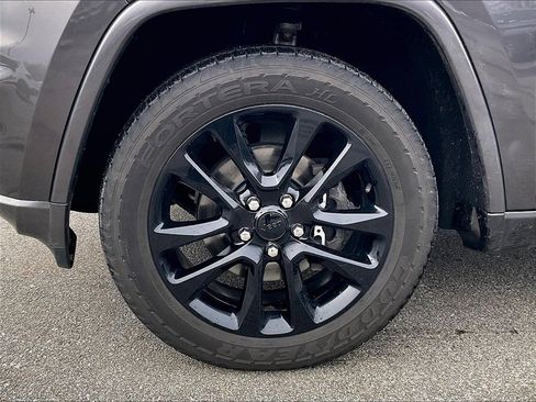 Used 2020 Jeep Grand Cherokee Altitude image 7