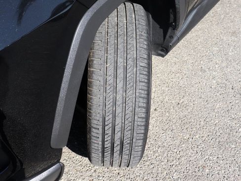 Used 2022 Toyota RAV4 XLE image 39