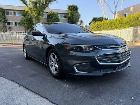 Used 2017 Chevrolet Malibu LS FWD image 12