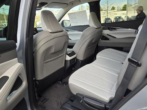 New 2026 INFINITI QX60 Luxe w/ Cargo Package AWD/4WD image 21