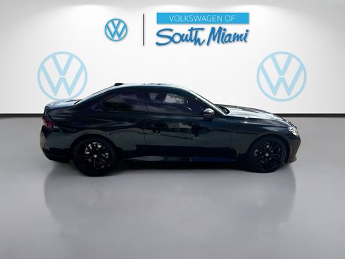 Used 2023 BMW 230i Coupe w/ M Sport Package RWD image 8
