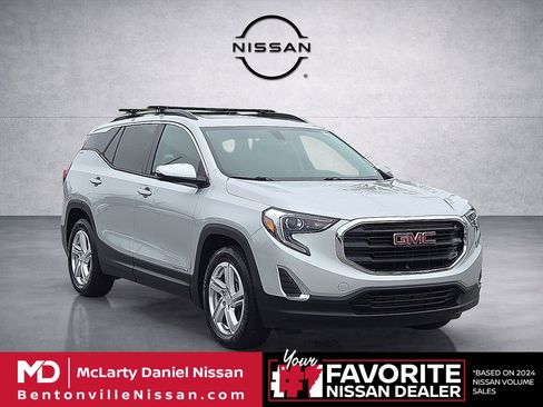 Used 2018 GMC Terrain SLE w/ Driver Convenience Package FWD image 1