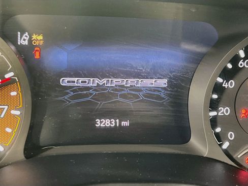 Used 2022 Jeep Compass Limited AWD/4WD image 12