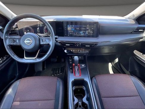 Certified 2025 Nissan Kicks SR w/ Interior Electronics Package FWD image 14