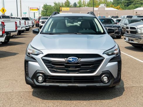 Used 2024 Subaru Outback Premium AWD/4WD image 23