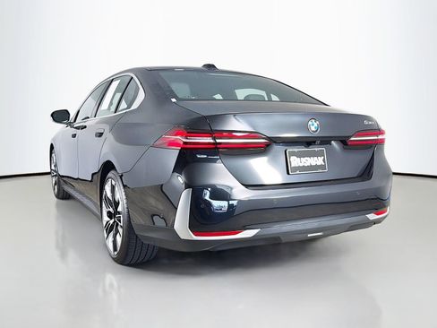 Used 2026 BMW 530i w/ Premium Package RWD image 5