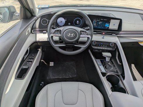 New 2026 Hyundai Elantra Limited FWD image 12