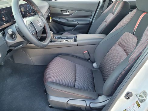 New 2026 Nissan Sentra SR w/ Floor Mat Package image 9