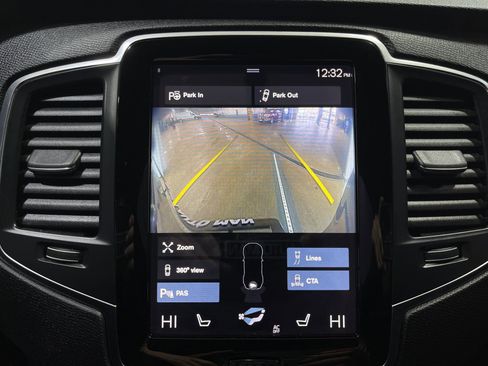 Used 2017 Volvo XC90 T5 Momentum w/ Vision Package image 11