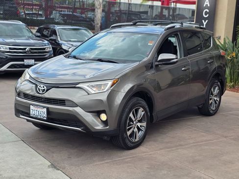 Used 2016 Toyota RAV4 XLE FWD image 5