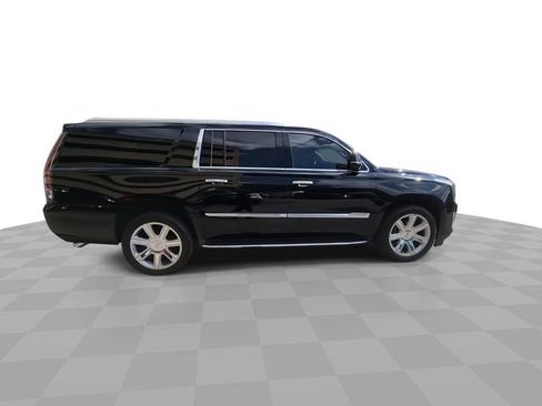 Used 2016 Cadillac Escalade ESV Luxury image 9