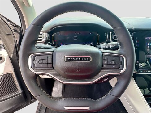 Used 2022 Jeep Wagoneer Series III w/ Flexible Seating Group image 11