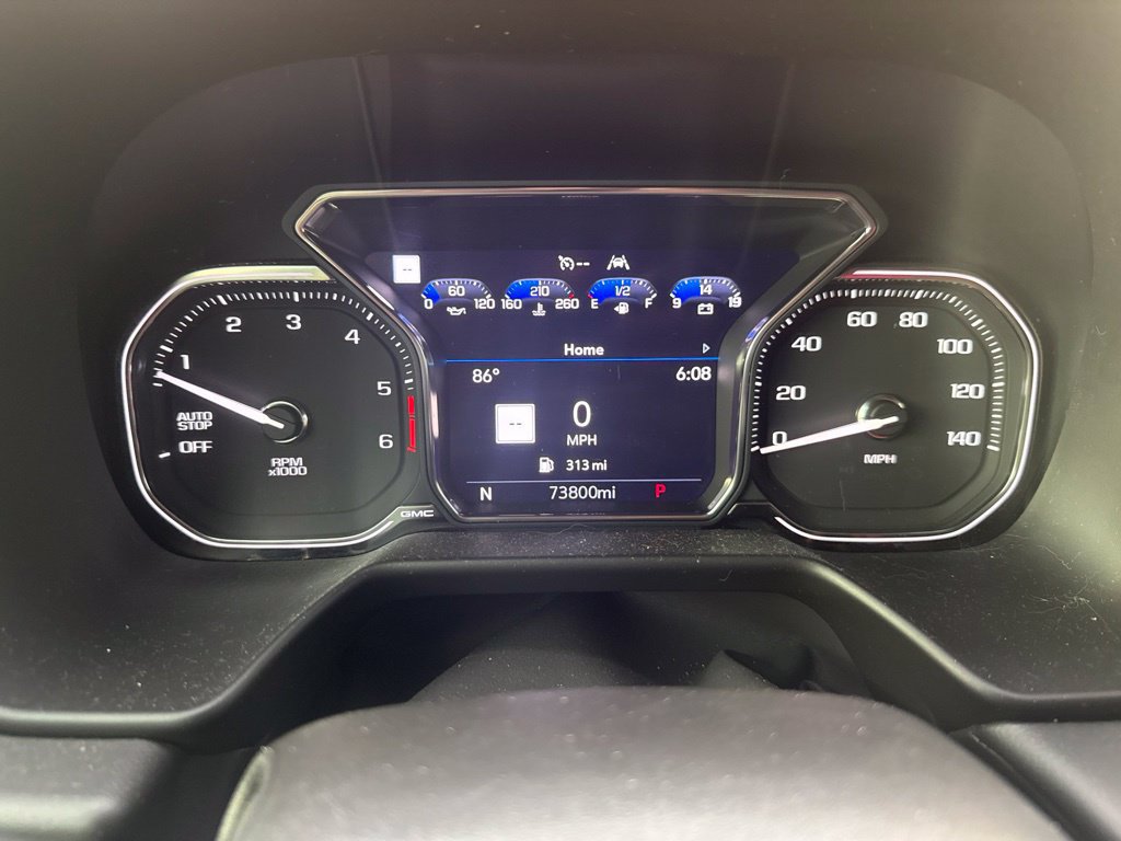 Used 2021 GMC Yukon SLT w/ SLT Premium Package RWD image 3