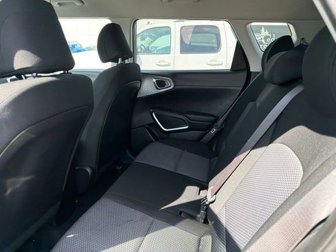 Used 2023 Kia Soul LX w/ Option Group 015 FWD image 7