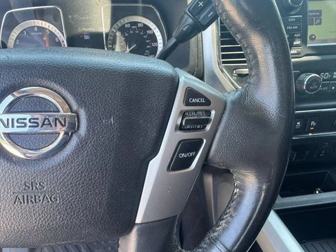 Used 2017 Nissan Titan SL w/ SL Towing Convenience Package RWD image 18