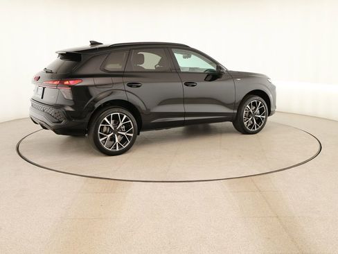 New 2026 Audi Q3 quattro 2.0T AWD/4WD image 7