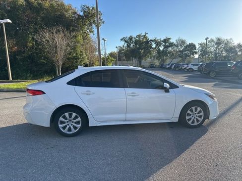 Used 2021 Toyota Corolla LE image 7