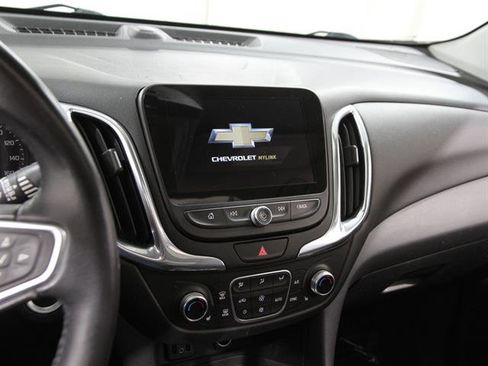 Used 2018 Chevrolet Equinox LT w/ Sun & Infotainment Package image 9
