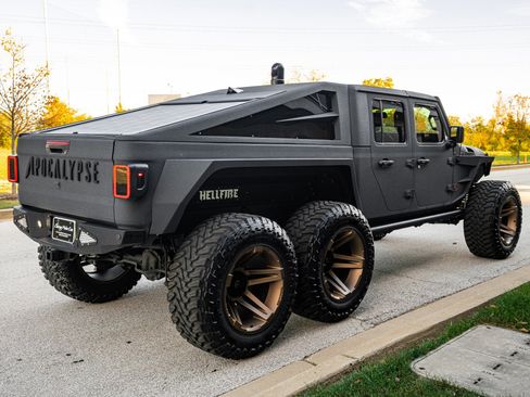 Used 2021 Jeep Gladiator Overland w/ Popular Equipment Package image 4