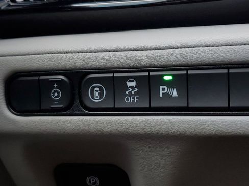 Certified 2024 Acura MDX FWD w/ Technology Package image 31