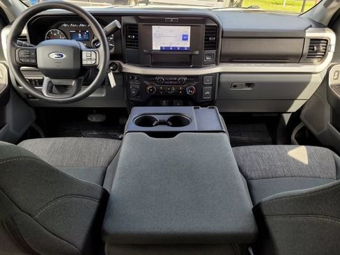 Used 2025 Ford F250 XLT AWD/4WD image 13