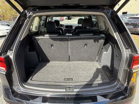 Used 2025 Volkswagen Atlas SEL image 24