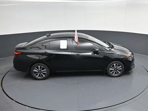 Used 2025 Nissan Versa SV w/ Trunk Package image 39