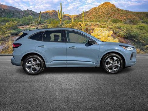 Used 2024 Ford Escape ST-Line image 3