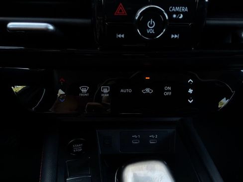 Used 2026 Nissan Kicks SR FWD image 27