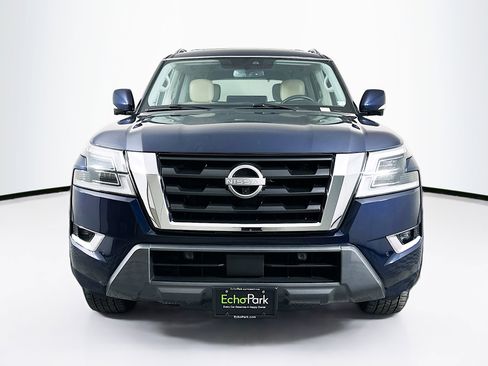 Used 2022 Nissan Armada SL w/ Captain's Chairs Package image 2