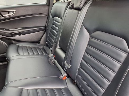 Used 2024 Ford Edge SEL image 7