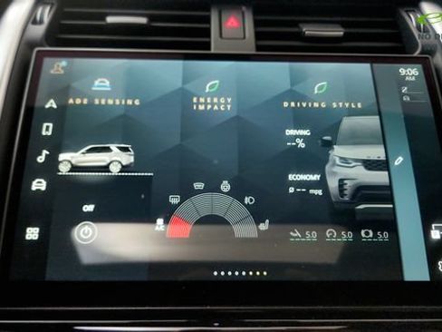Used 2023 Land Rover Discovery Metropolitan Edition AWD/4WD image 66