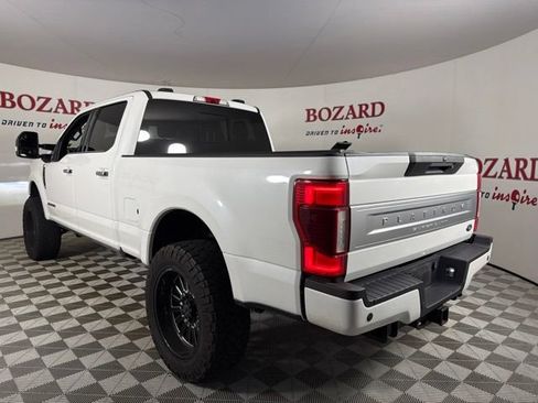 Used 2022 Ford F250 Platinum w/ FX4 Off-Road Package AWD/4WD image 6