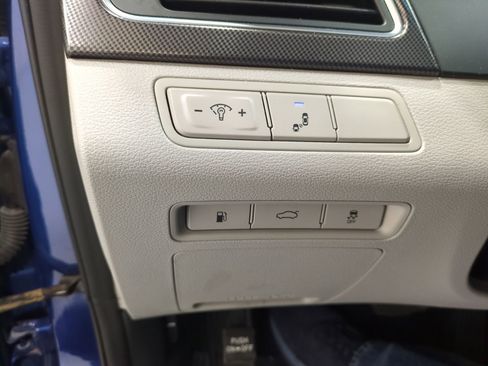 Used 2015 Hyundai Sonata FWD image 19