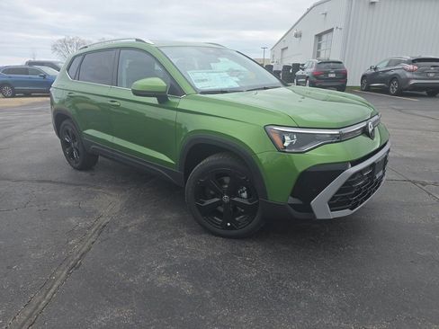 New 2025 Volkswagen Taos SEL image 38