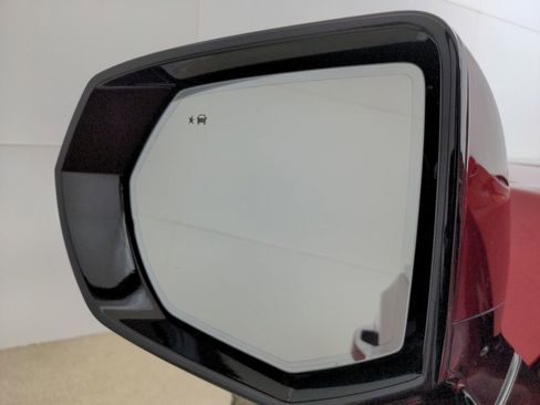 Used 2023 GMC Yukon XL Denali Ultimate AWD/4WD image 16